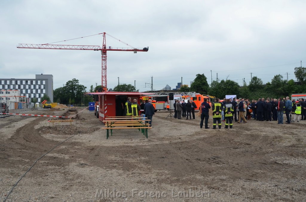 Erster Spatenstich Neues Feuerwehrzentrum Koeln Kalk Gummersbacherstr P071.JPG - Miklos Laubert